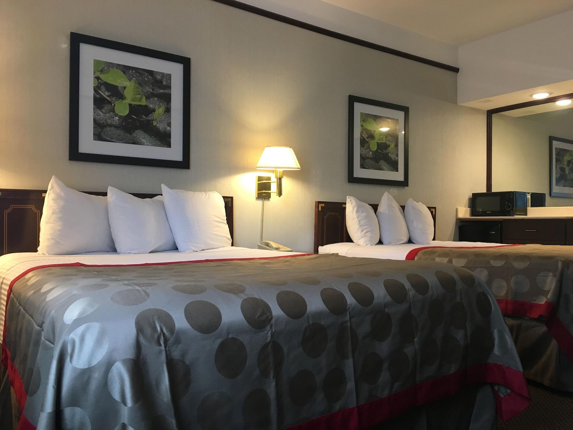 Hotel Ramada By Wyndham Portland Airport Exterior foto