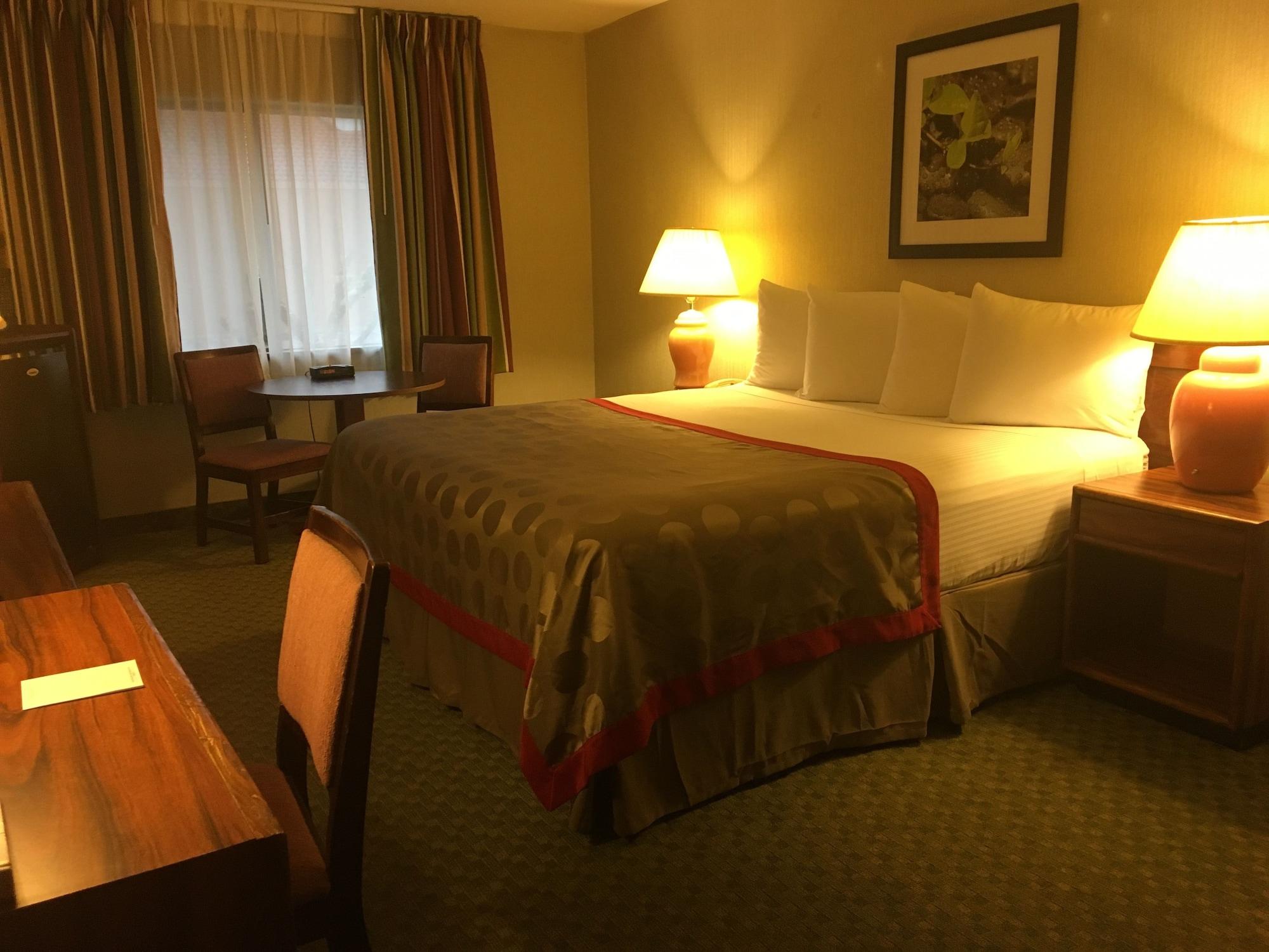 Hotel Ramada By Wyndham Portland Airport Exterior foto