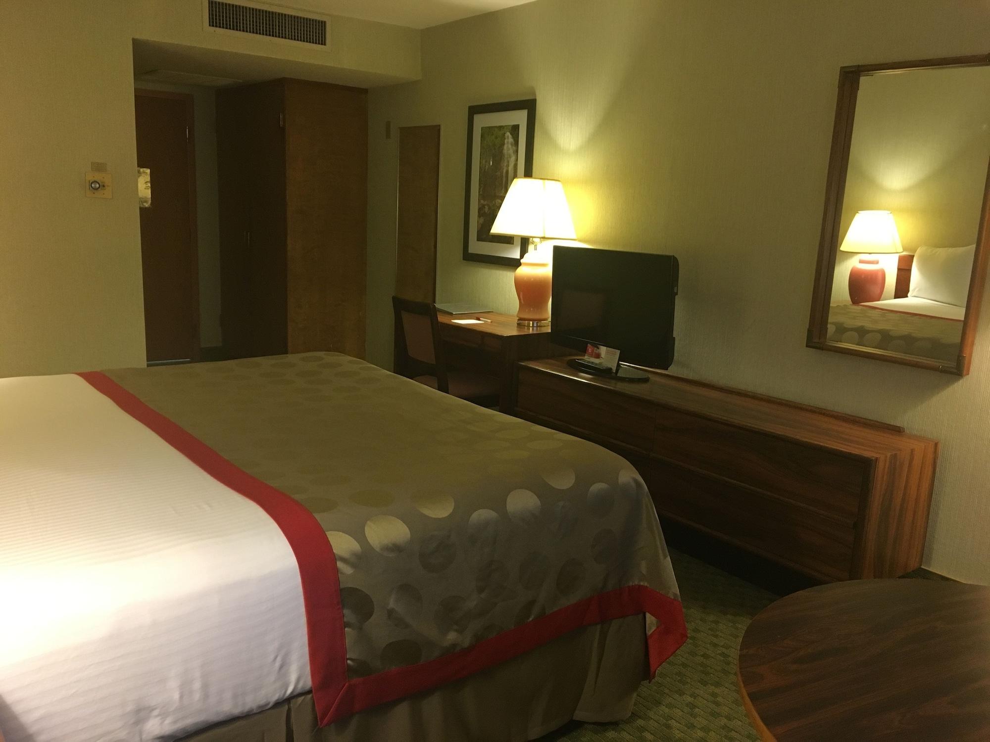 Hotel Ramada By Wyndham Portland Airport Exterior foto