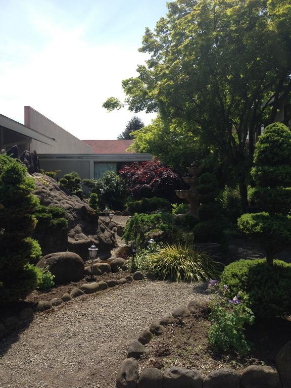 Hotel Ramada By Wyndham Portland Airport Exterior foto